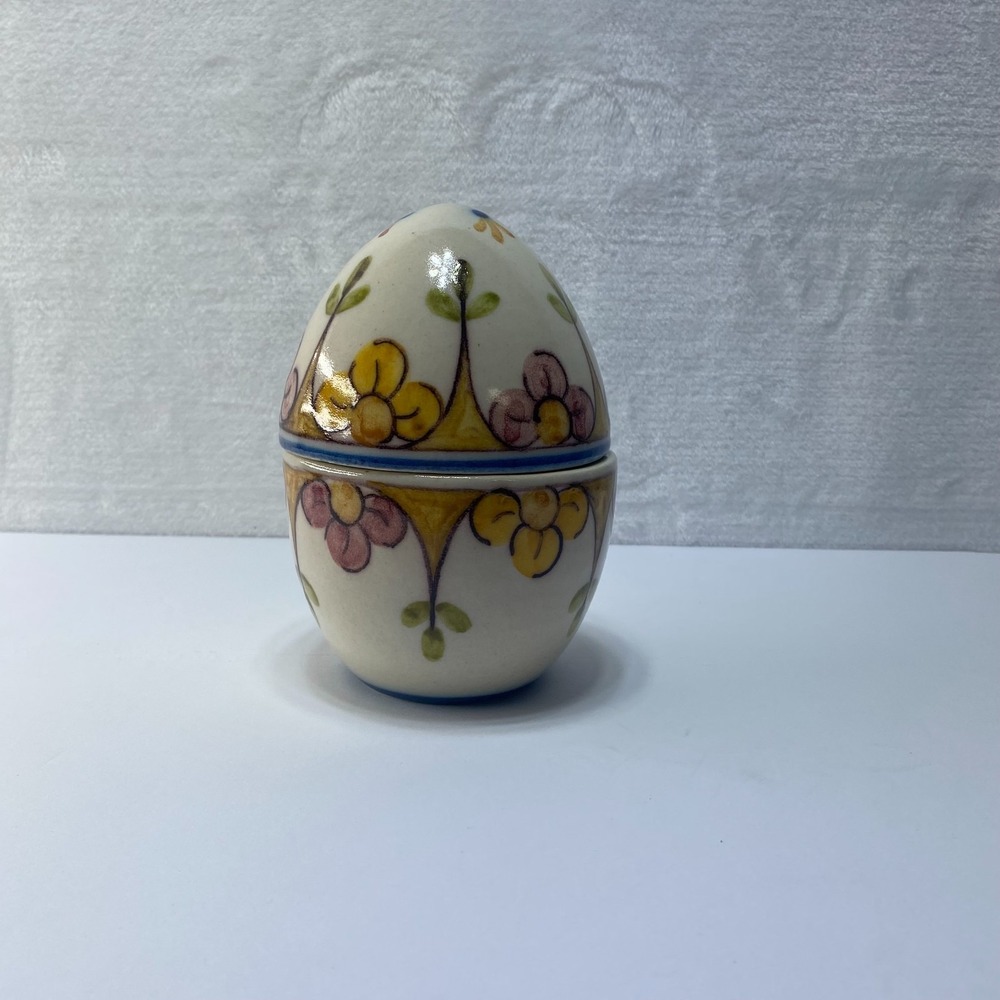 Vtg Hand painted Egg Sta' Anna Lisbon Portugal‎ 1975 Easter Keepsake Decoration